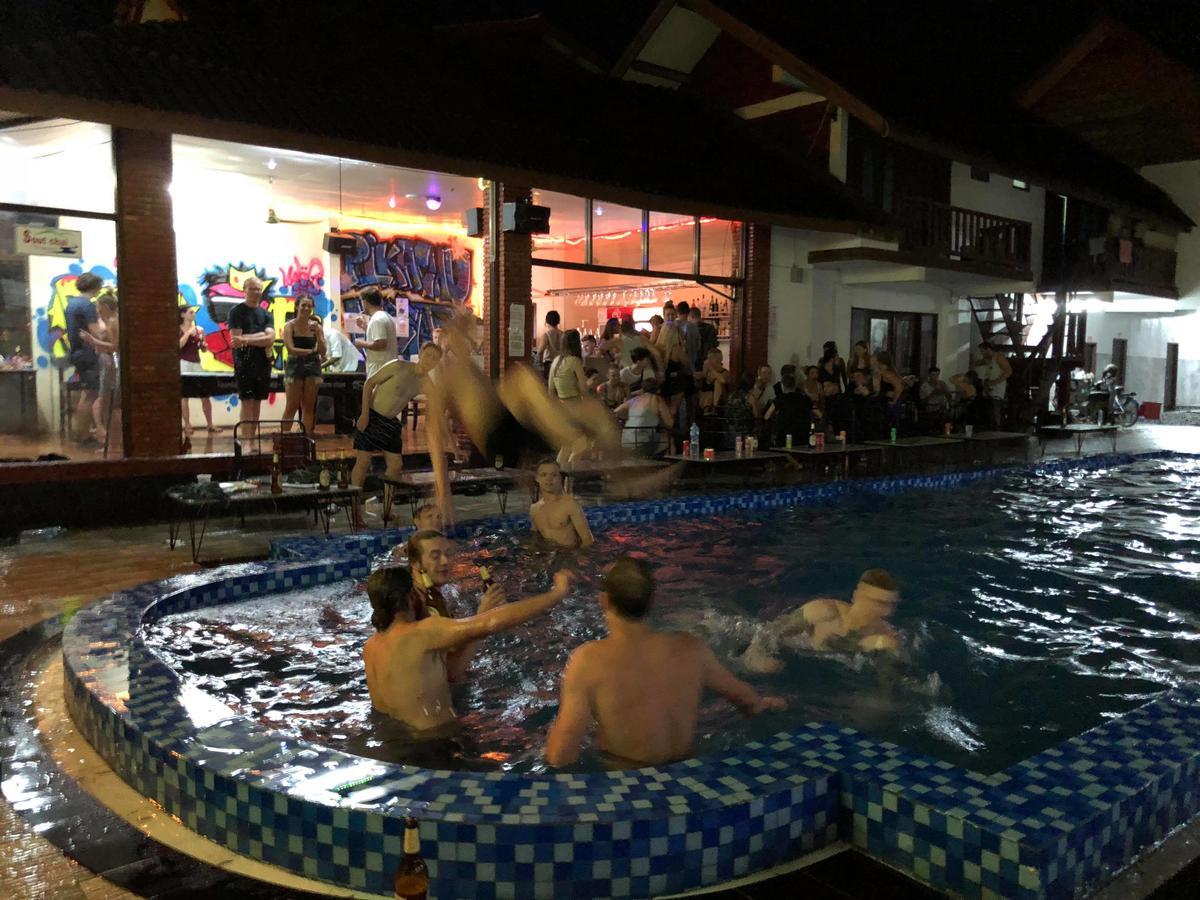 Nana Backpackers Hostel Ванг-Виенг Экстерьер фото